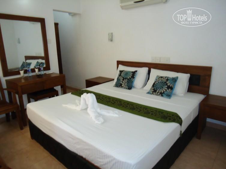 Ramon Beach Resort Амбалангода Екстериор снимка