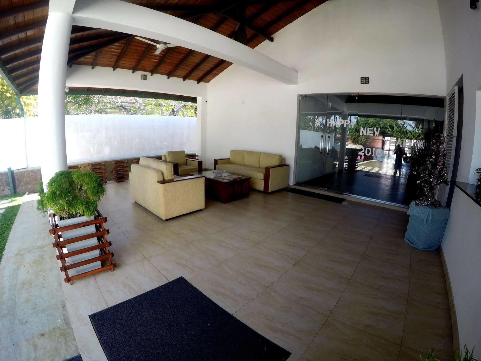Ramon Beach Resort Амбалангода Екстериор снимка